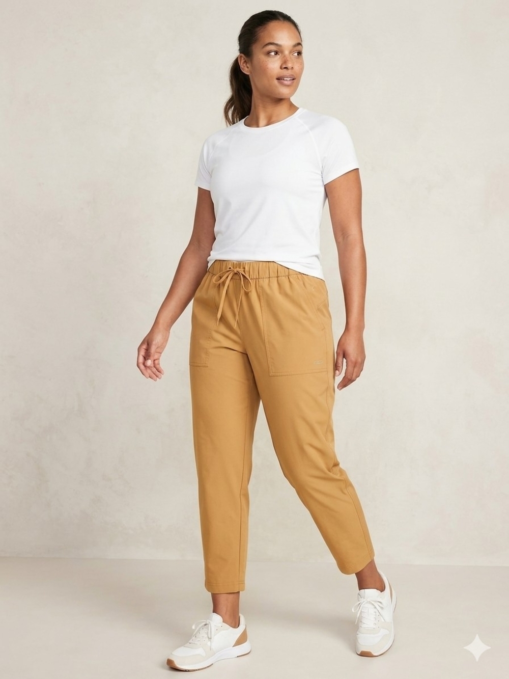 Old Navy Women's Drawstring Cropped Joggers in Camel